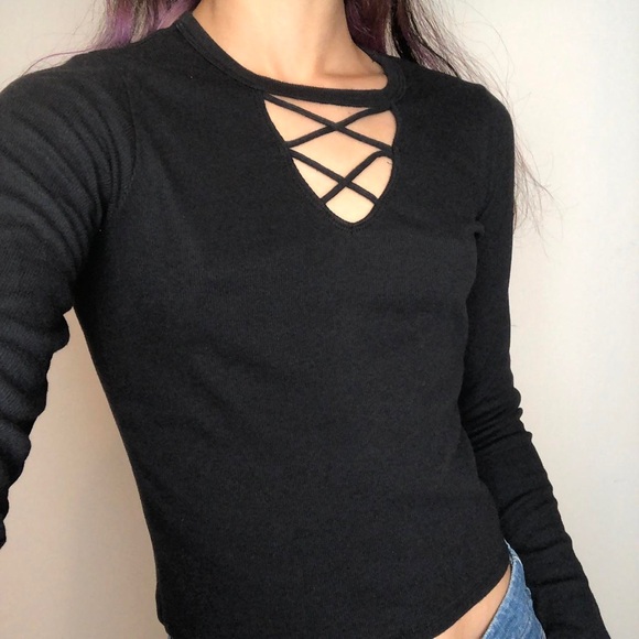 Simple Black Cutout Longsleeve! - Picture 1 of 4